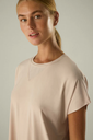 Camiseta deportiva detalles tul espalda BEIGE YM