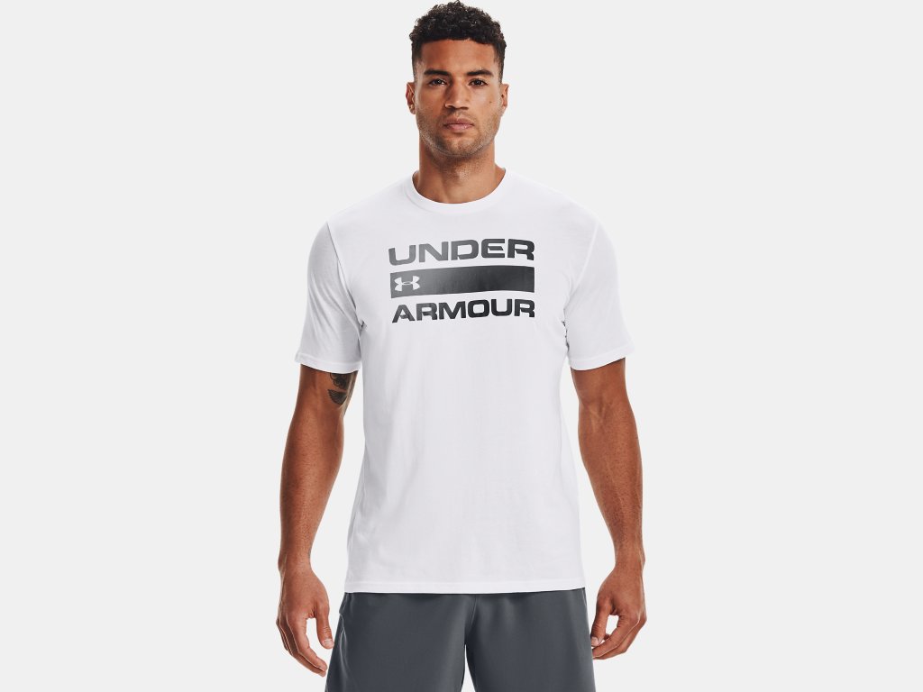 CAMISETA UA TEAM ISSUE WORDMARK SS LOGO NEGRO (BLANCA)